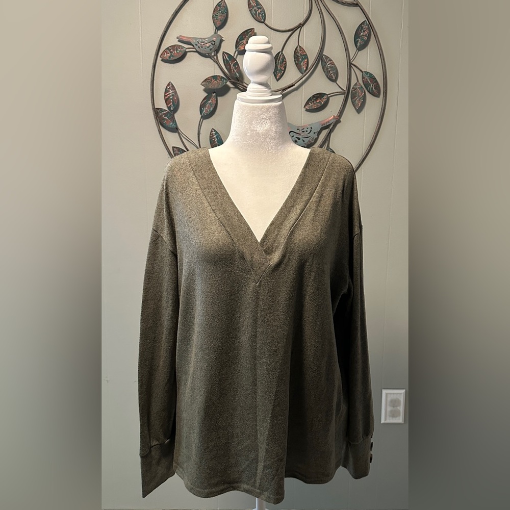Long Sleeve V Neck Basic Top